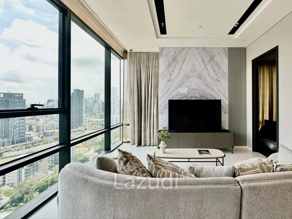 Luxurious 2-Bed Freehold Condo in Bangkok