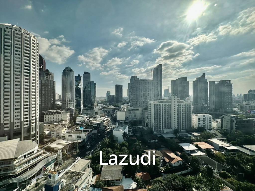 Luxurious 2-Bed Freehold Condo in Bangkok