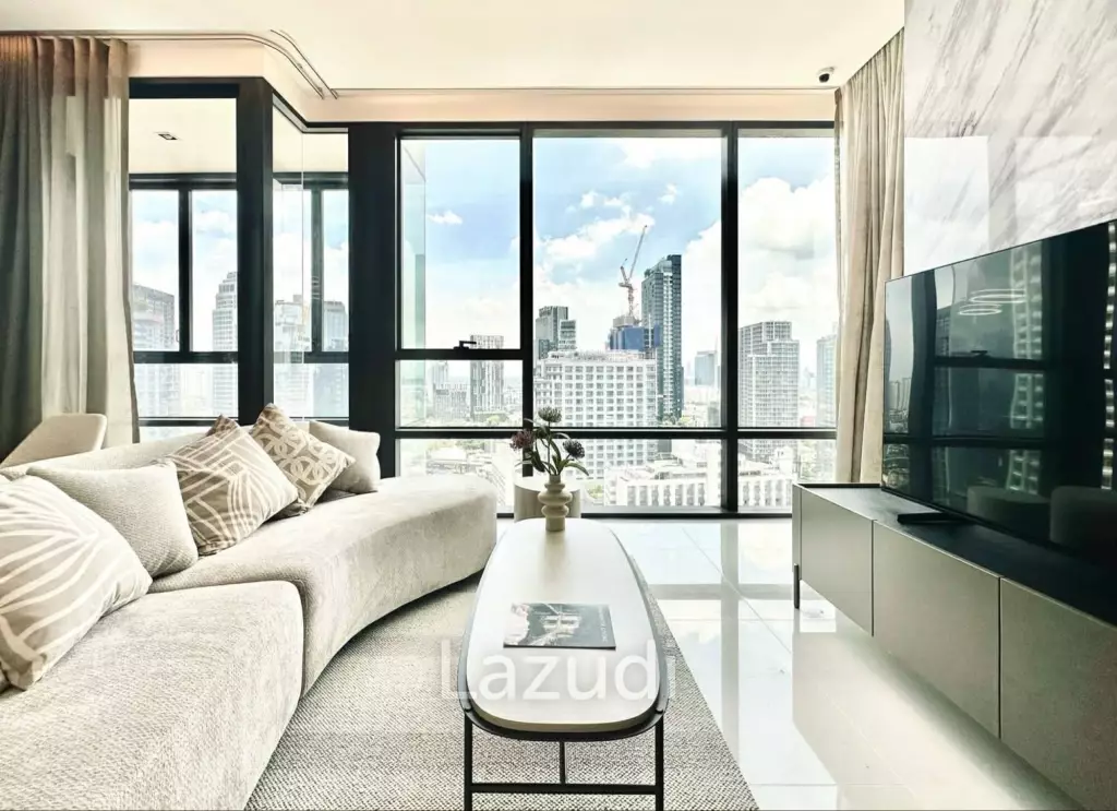 Luxurious 2-Bed Freehold Condo in Bangkok