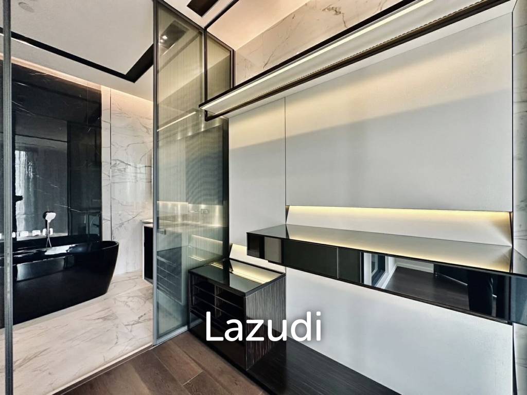Luxurious 2-Bed Freehold Condo in Bangkok