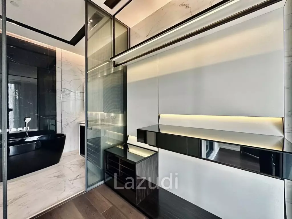 Luxurious 2-Bed Freehold Condo in Bangkok