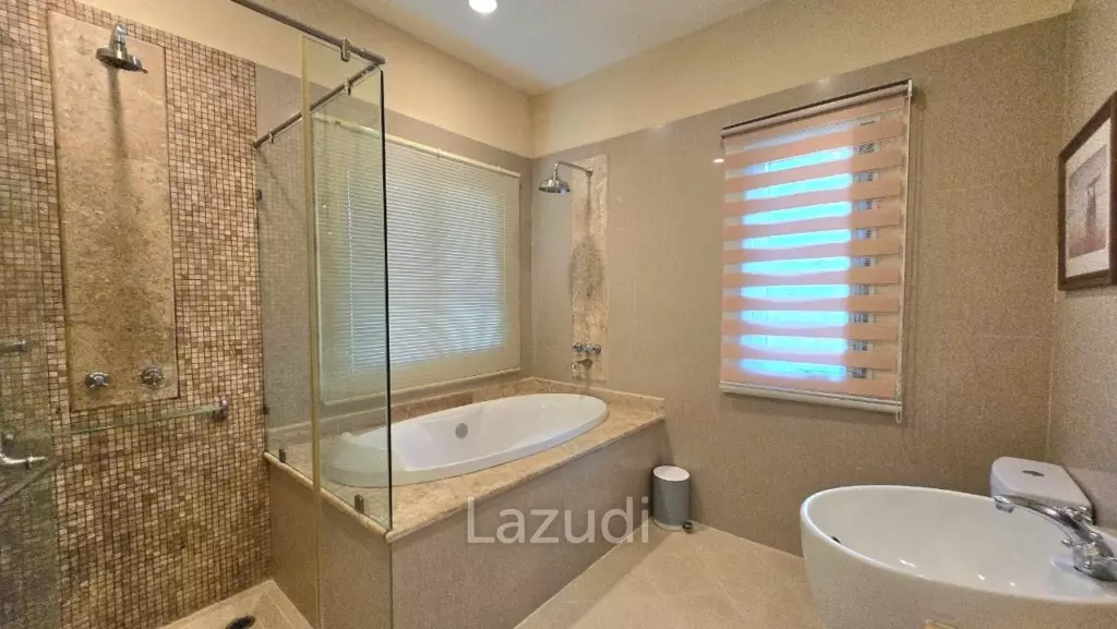 3 Beds 3 Baths 281 SQ.M. Silk Road Place