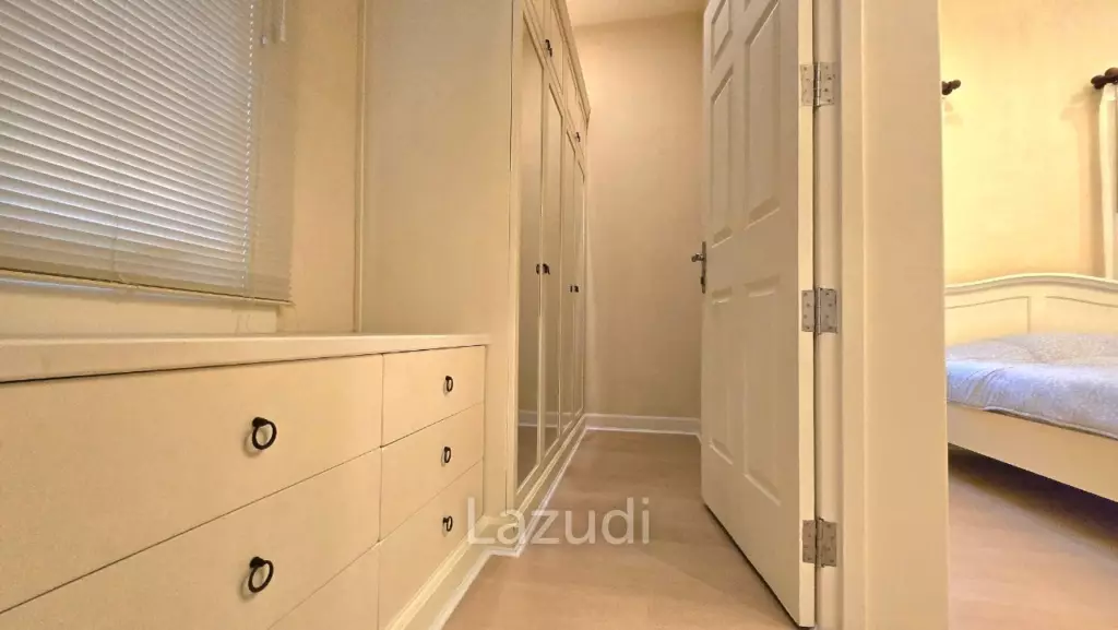 3 Beds 3 Baths 281 SQ.M. Silk Road Place