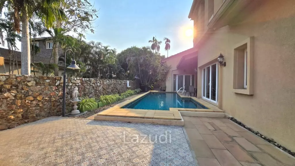 3 Beds 3 Baths 281 SQ.M. Silk Road Place