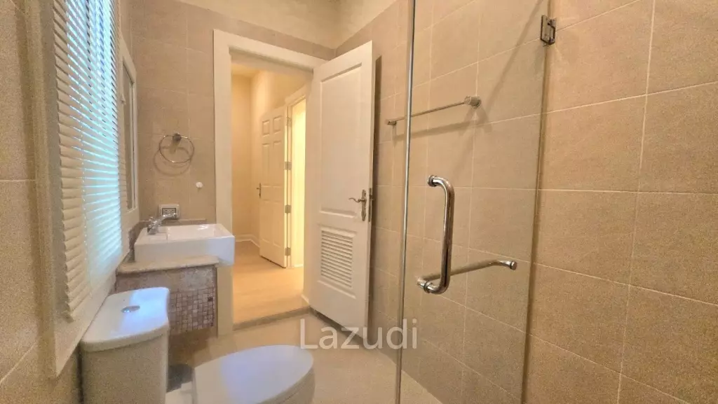 3 Beds 3 Baths 281 SQ.M. Silk Road Place