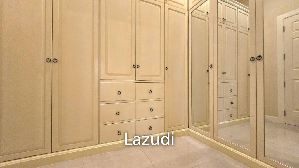 3 Beds 3 Baths 281 SQ.M. Silk Road Place