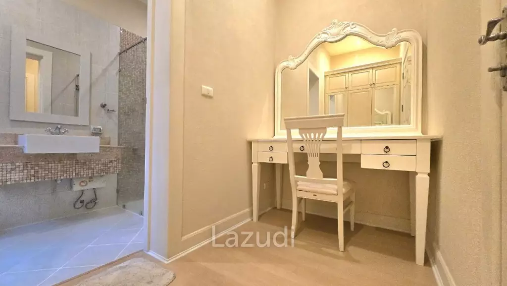 3 Beds 3 Baths 281 SQ.M. Silk Road Place