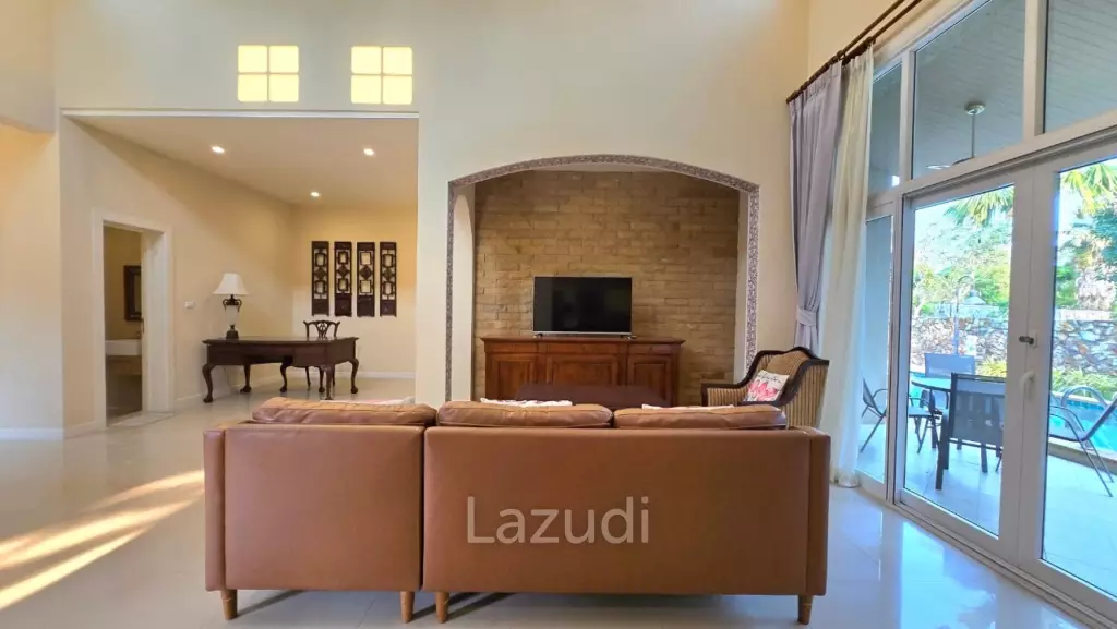 3 Beds 3 Baths 281 SQ.M. Silk Road Place