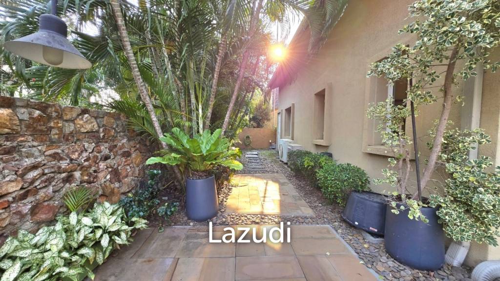 3 Beds 3 Baths 281 SQ.M. Silk Road Place