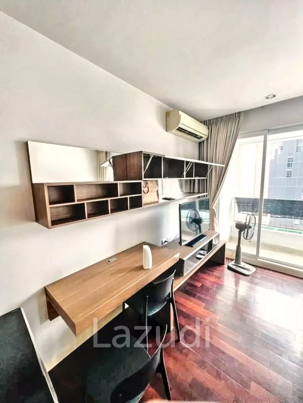 1 Bed 1 Bath  28 SQ.M Circle Condominium