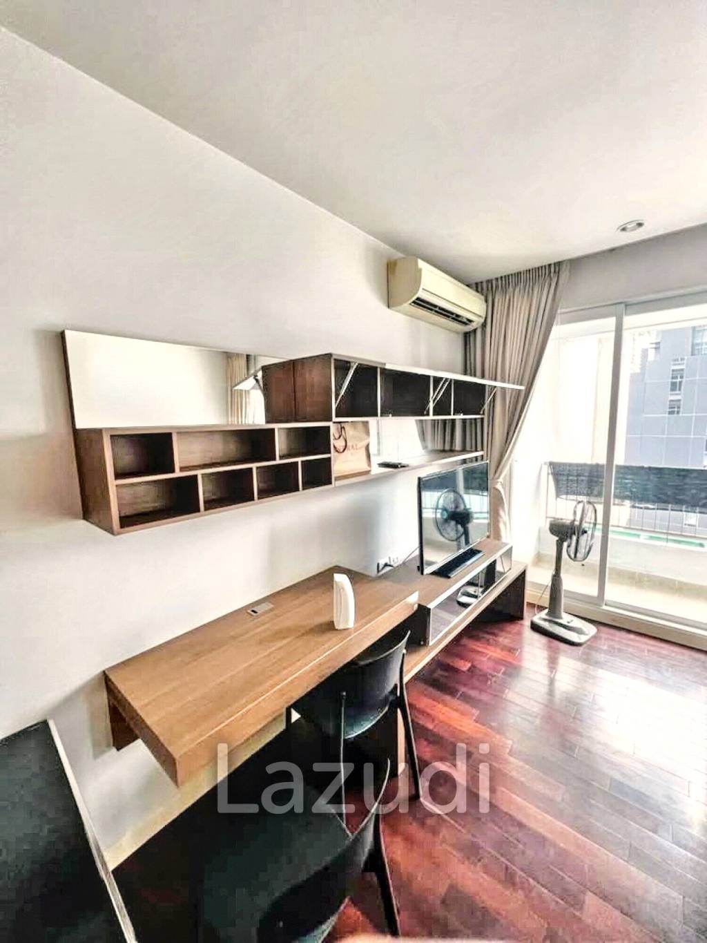 1 Bed 1 Bath  28 SQ.M Circle Condominium