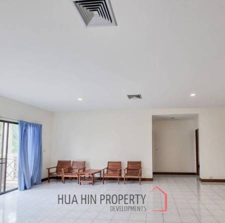 PALM HILLS CONDO  : 2 bed on Golf course