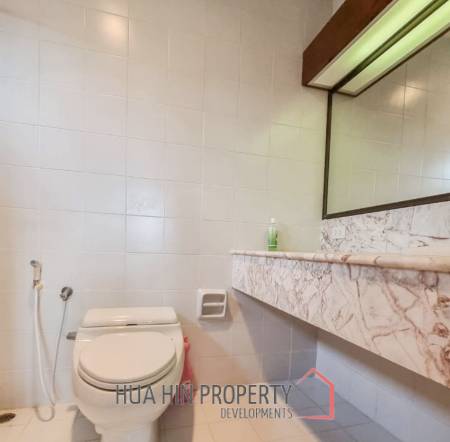 PALM HILLS CONDO  : 2 bed on Golf course