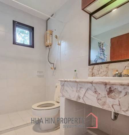 PALM HILLS CONDO  : 2 bed on Golf course
