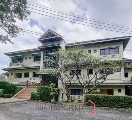 PALM HILLS CONDO  : 2 bed on Golf course