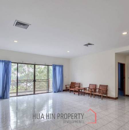 PALM HILLS CONDO  : 2 bed on Golf course