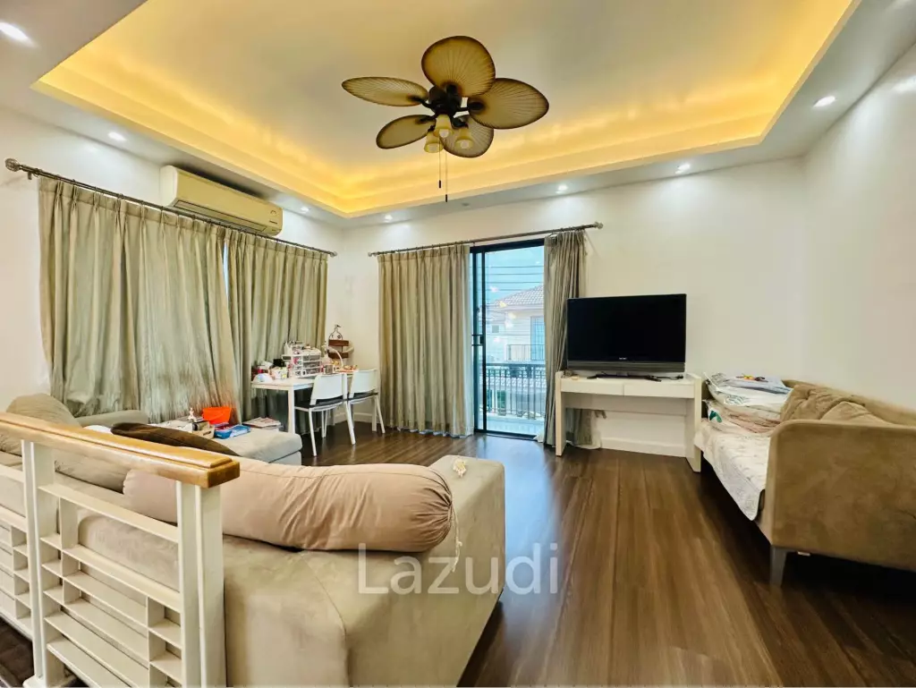 3 Bedroom House At Burasiri Kohkaew Near BISP