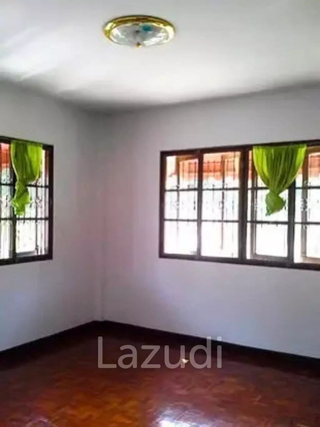 3 Bedrooms House For Sale with 1 Rai of Land near to Airport