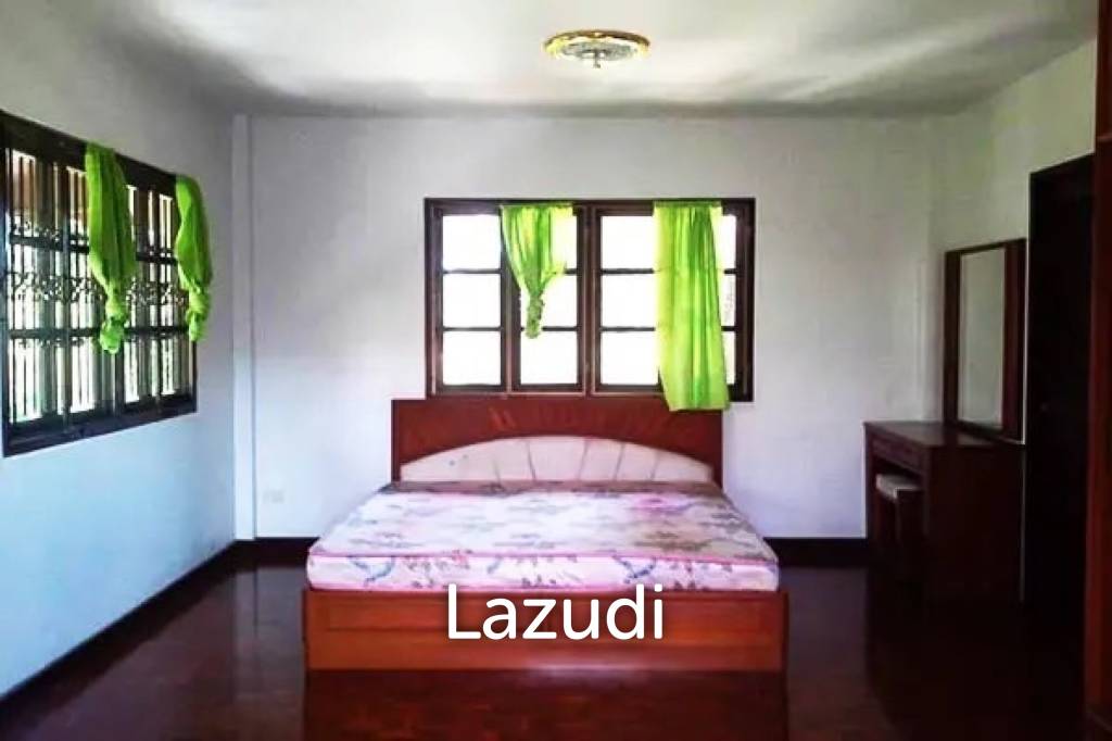 3 Bedrooms House For Sale with 1 Rai of Land near to Airport