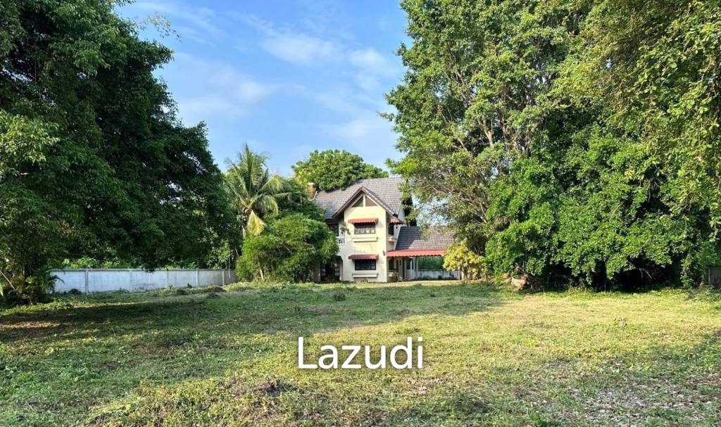 3 Bedrooms House For Sale with 1 Rai of Land near to Airport