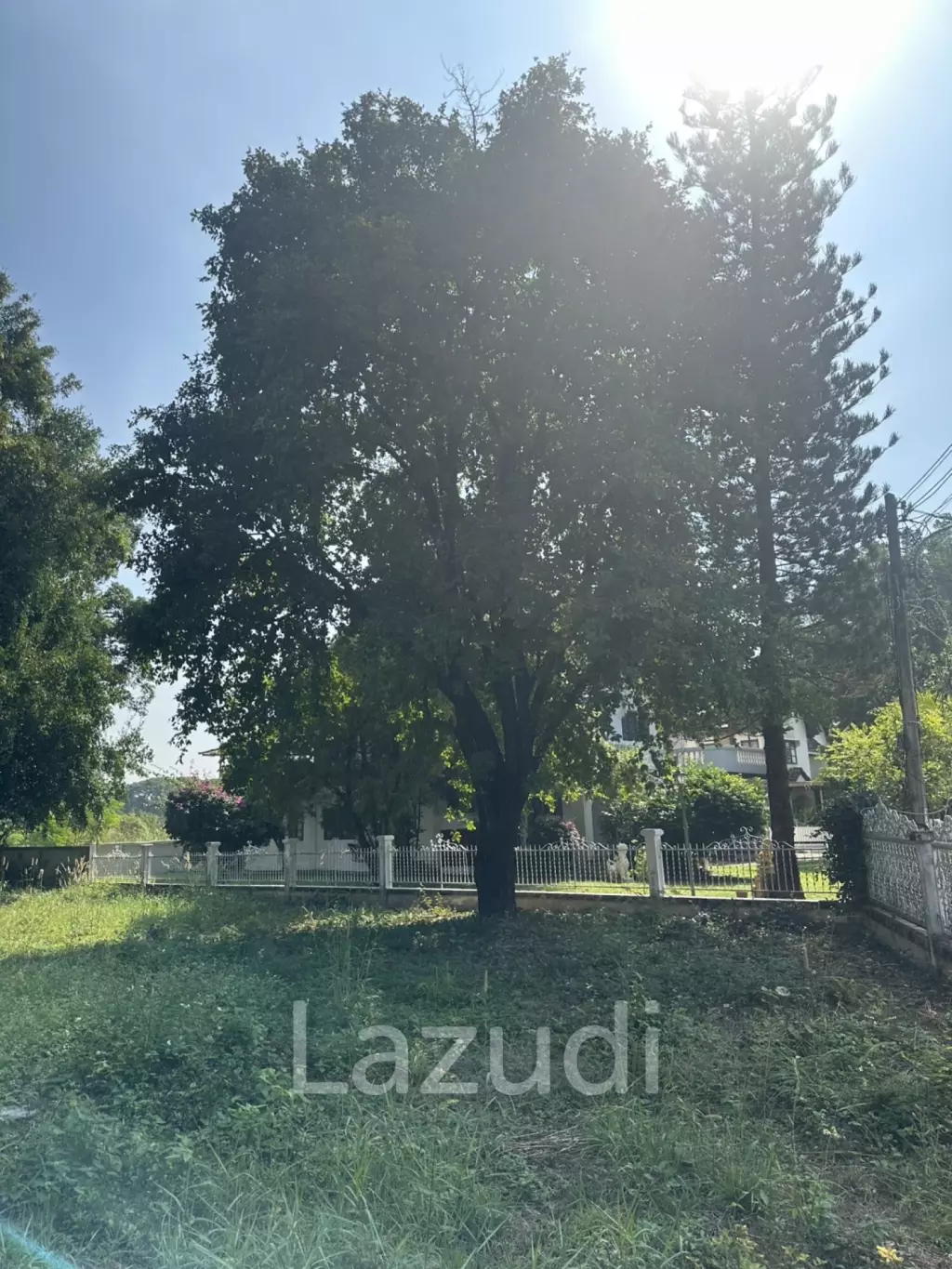 3 Bedrooms House For Sale with 1 Rai of Land near to Airport