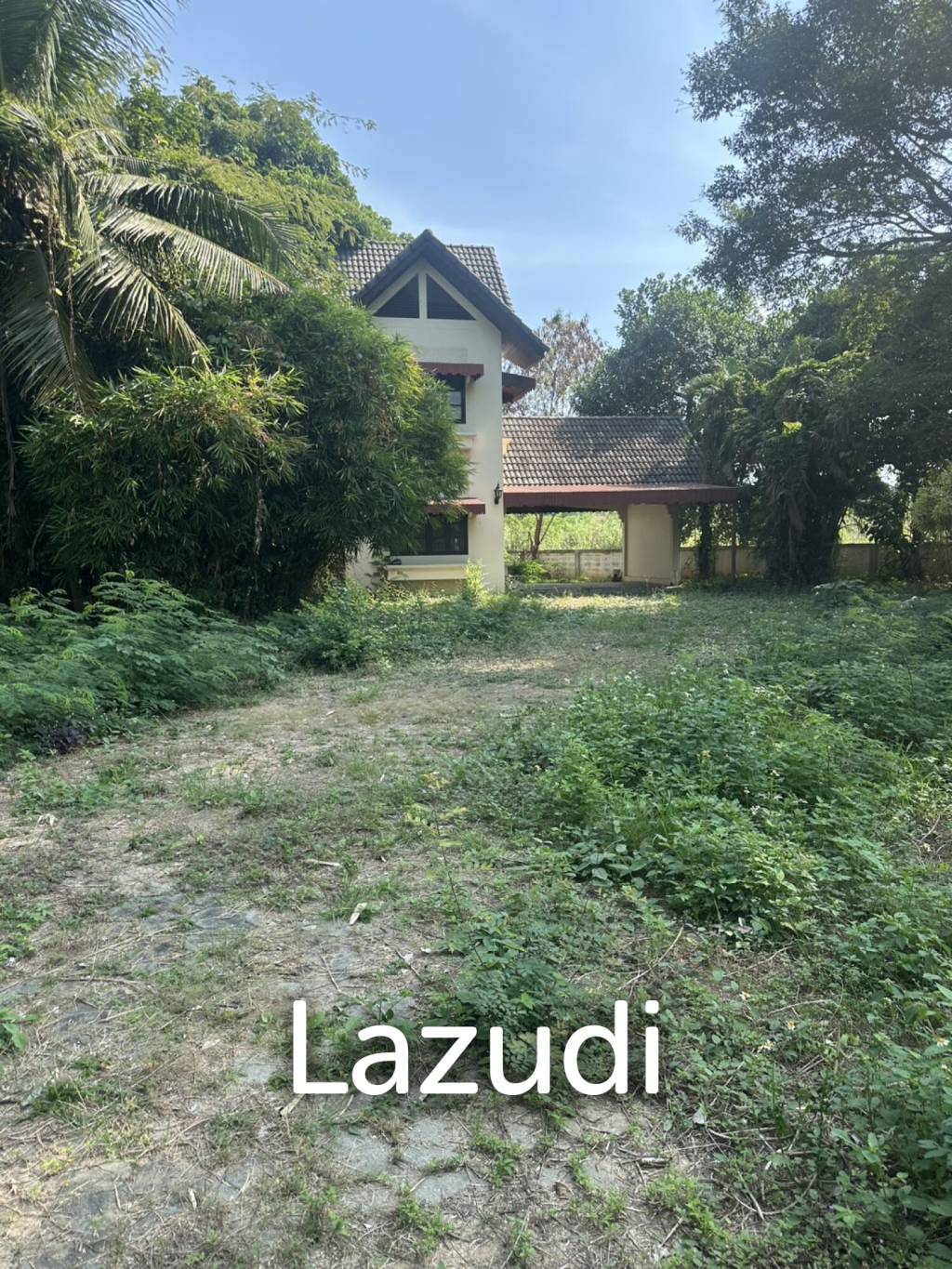 3 Bedrooms House For Sale with 1 Rai of Land near to Airport