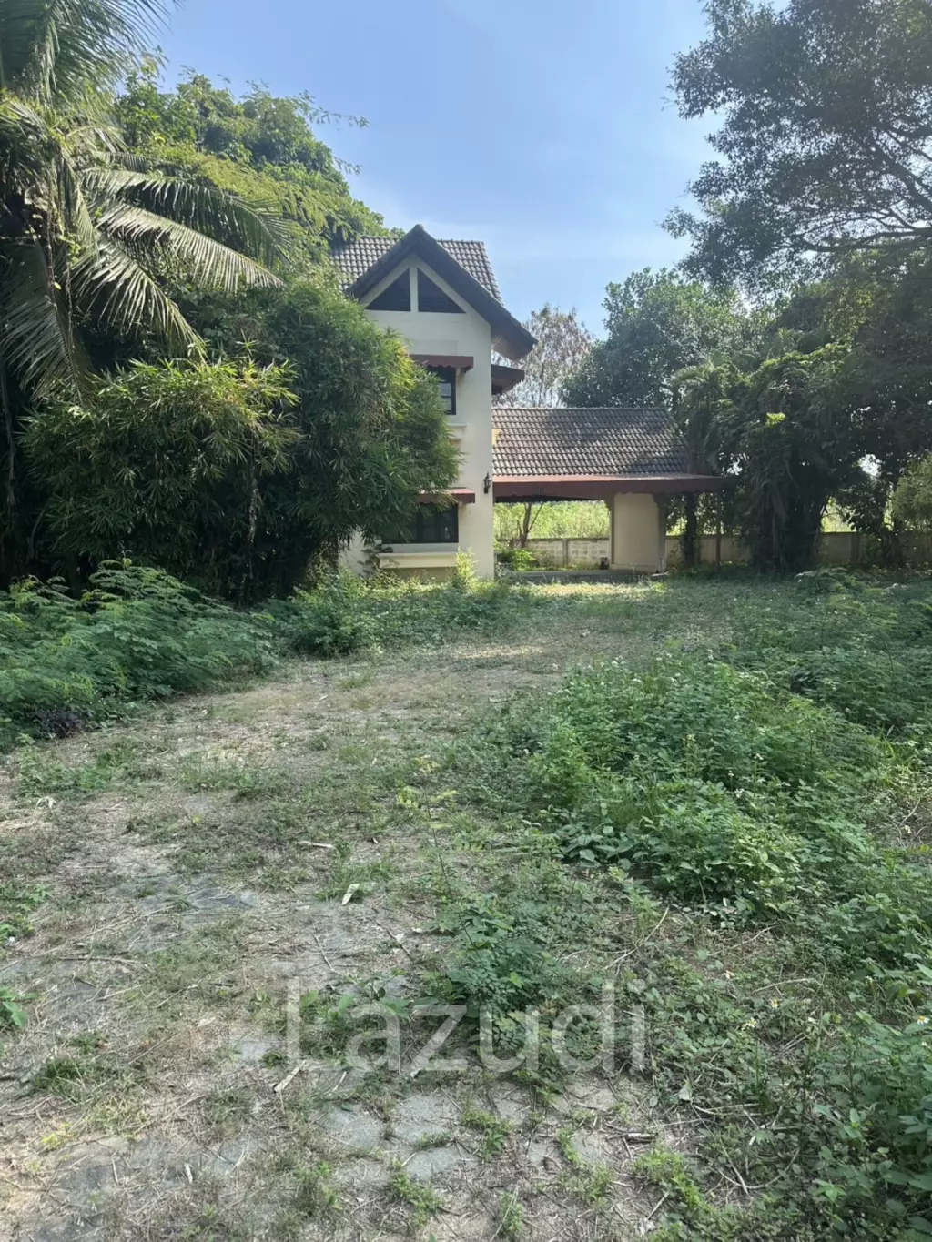 3 Bedrooms House For Sale with 1 Rai of Land near to Airport