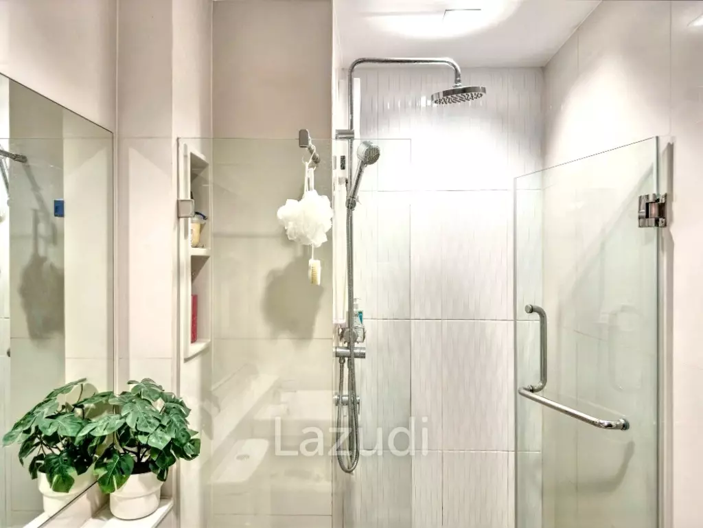 1 Bed 1 Bath 35 SQ.M LIFE Asoke - Rama 9