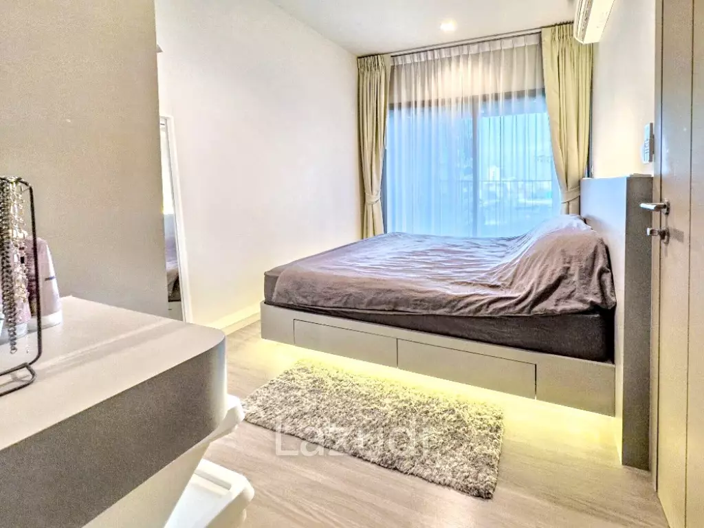 1 Bed 1 Bath 35 SQ.M LIFE Asoke - Rama 9