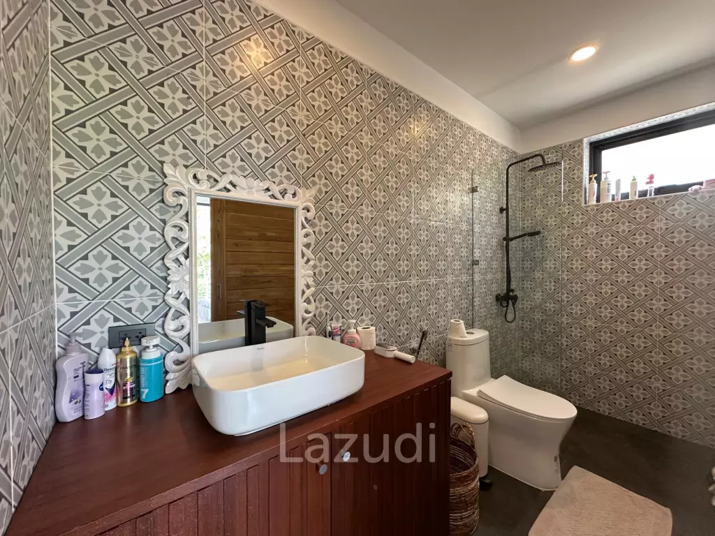 Freehold or leasehold Luxury 3-Bedroom Sea View Private Pool