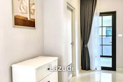 4 Bed 5 Bath 303 SQ.M Centro Bangna 2