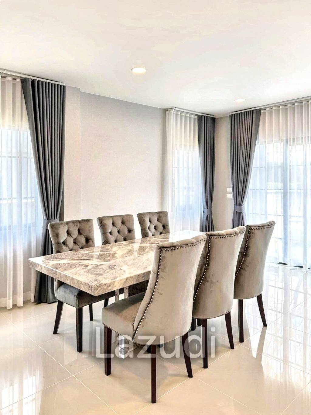 4 Bed 5 Bath 303 SQ.M Centro Bangna 2