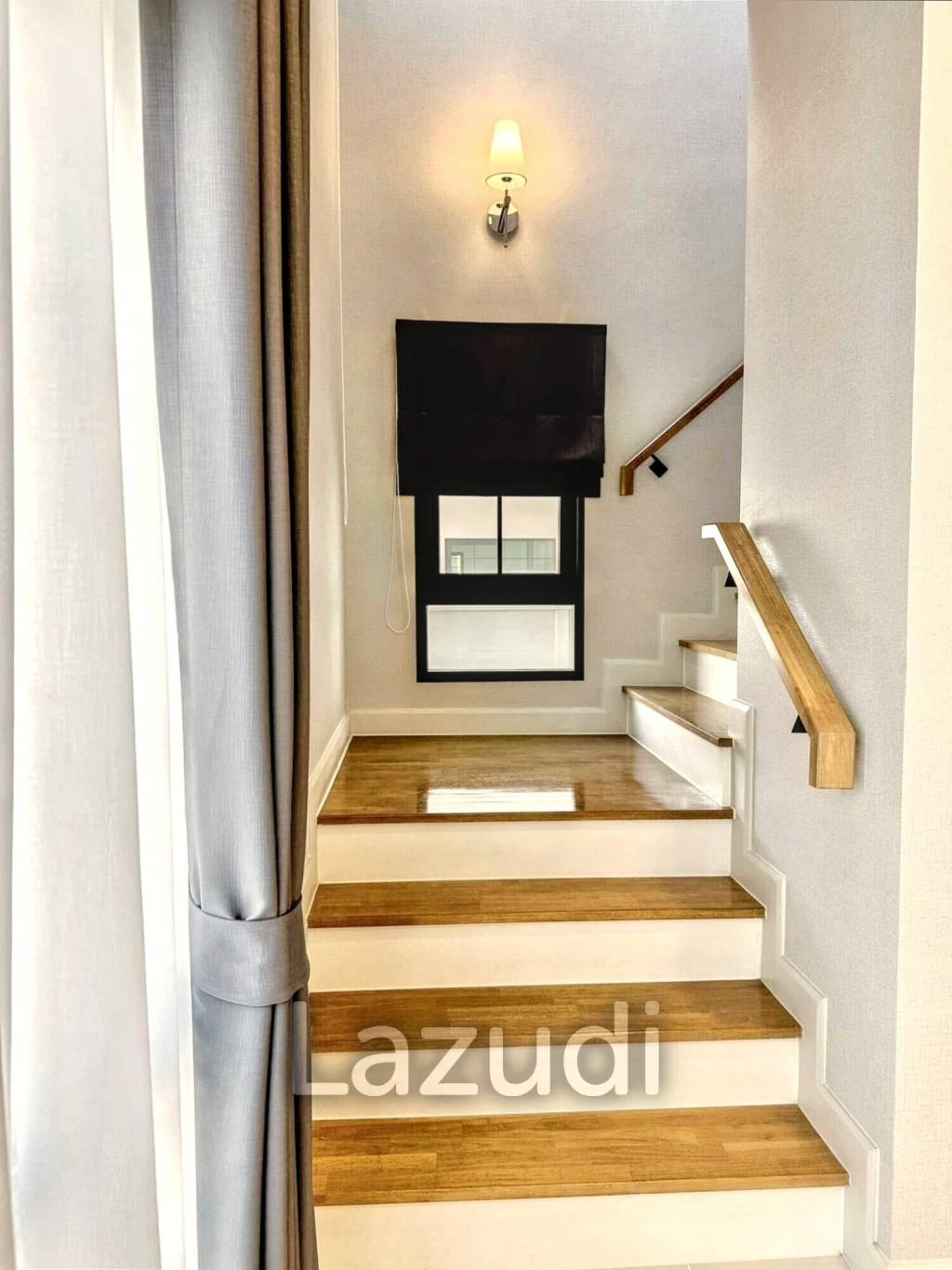 4 Bed 5 Bath 303 SQ.M Centro Bangna 2