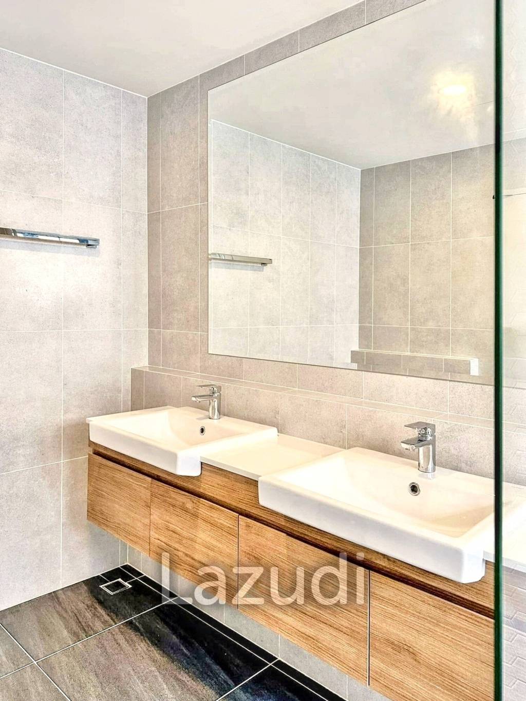 4 Bed 5 Bath 303 SQ.M Centro Bangna 2