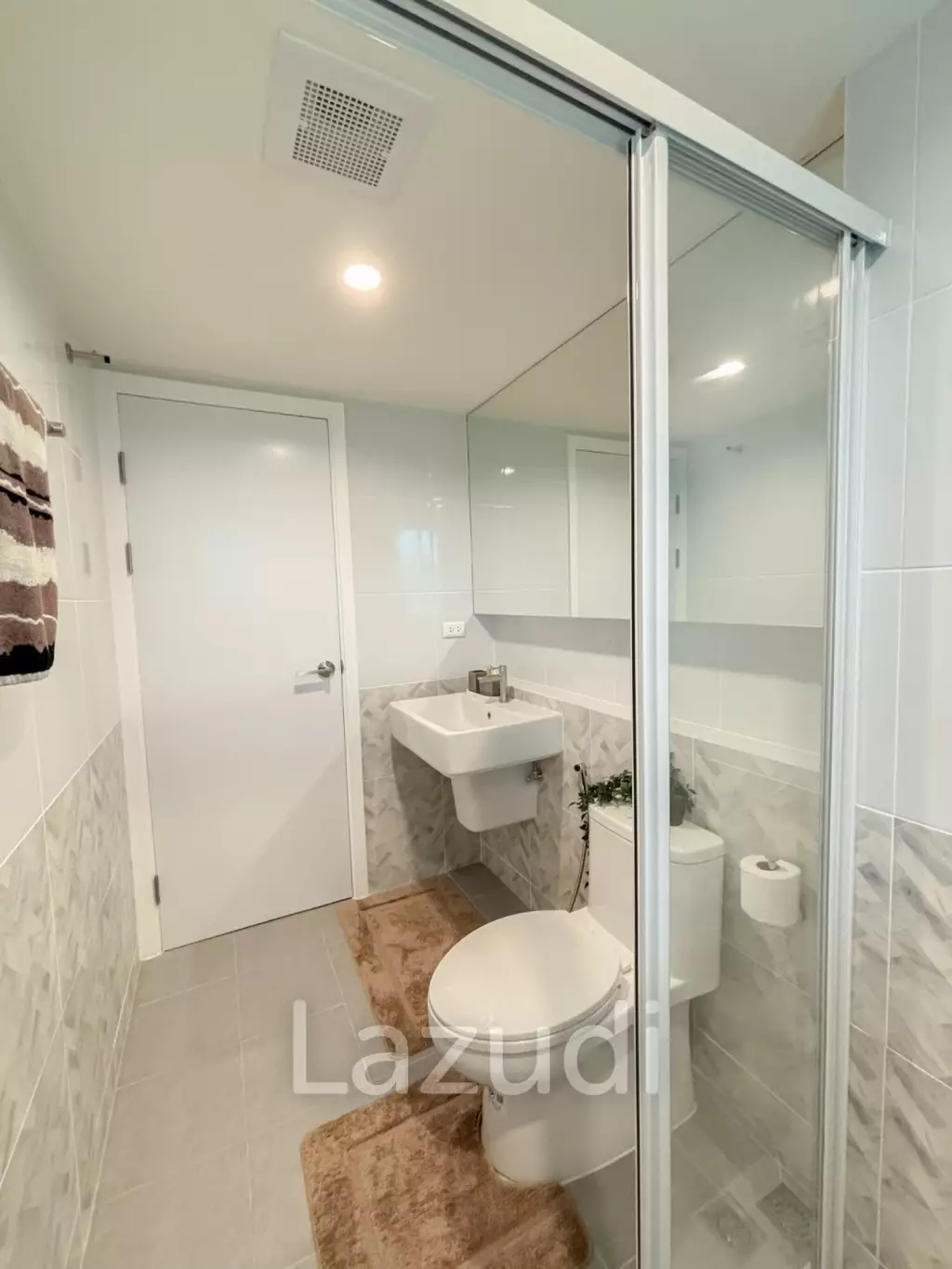 Upscale 2-Bedroom Condo in Hua Hin 94