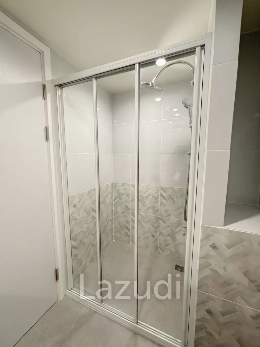 Upscale 2-Bedroom Condo in Hua Hin 94