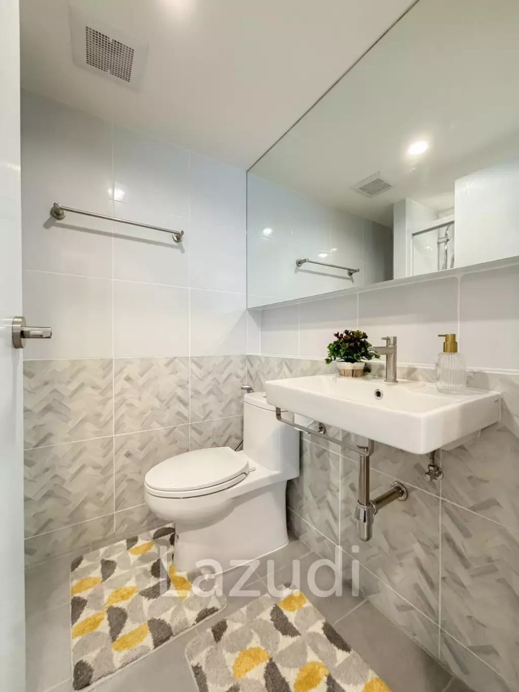 Upscale 2-Bedroom Condo in Hua Hin 94
