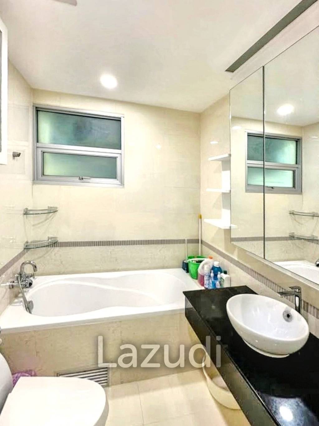 2 Bed 2 Bath 67 SQ.M Baan Klang Krung Siam-Pathumwan