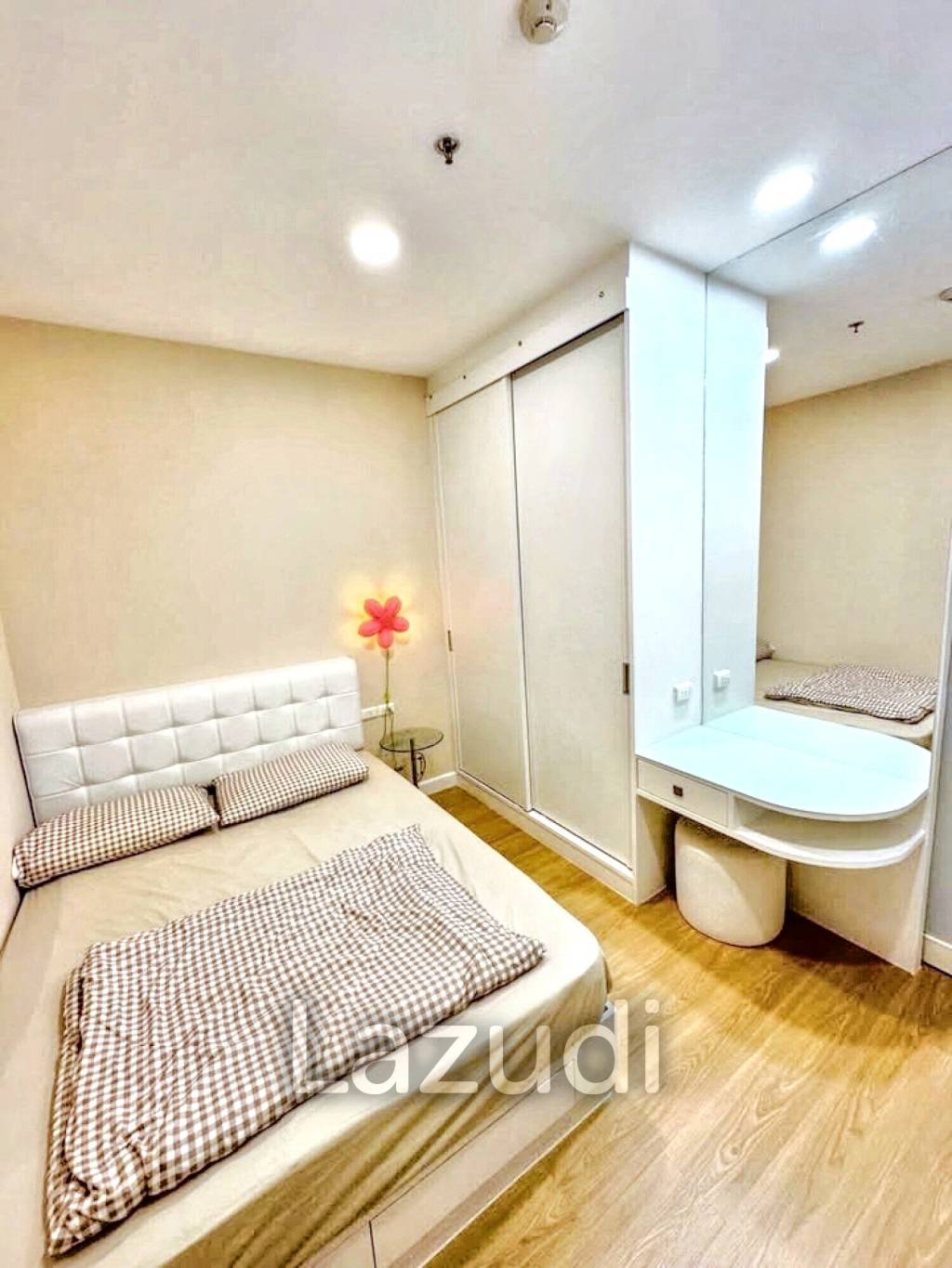 2 Bed 2 Bath 67 SQ.M Baan Klang Krung Siam-Pathumwan