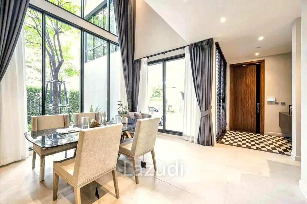 5 Bed 7 Bath 698 SQ.M Bugaan Pattanakarn