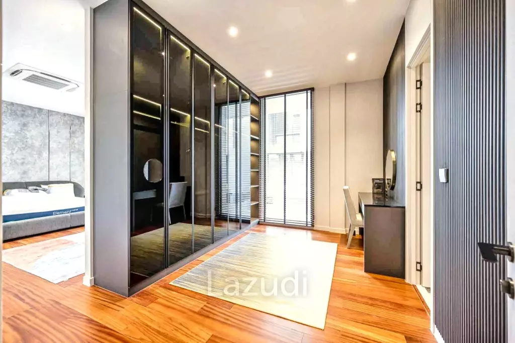 5 Bed 7 Bath 698 SQ.M Bugaan Pattanakarn