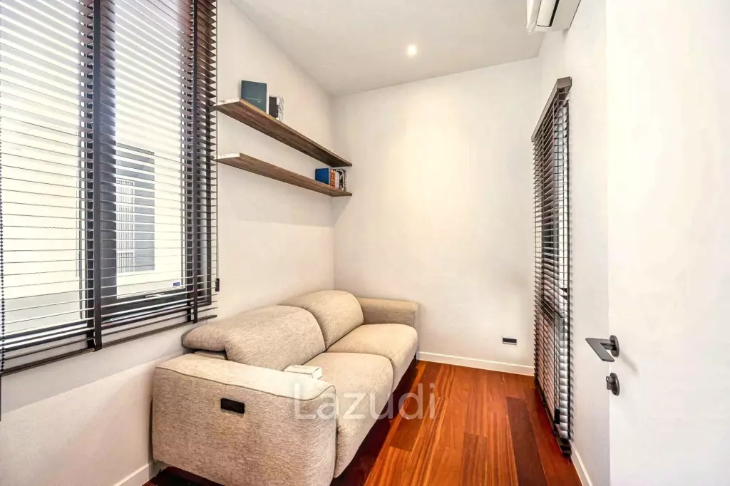 5 Bed 7 Bath 698 SQ.M Bugaan Pattanakarn