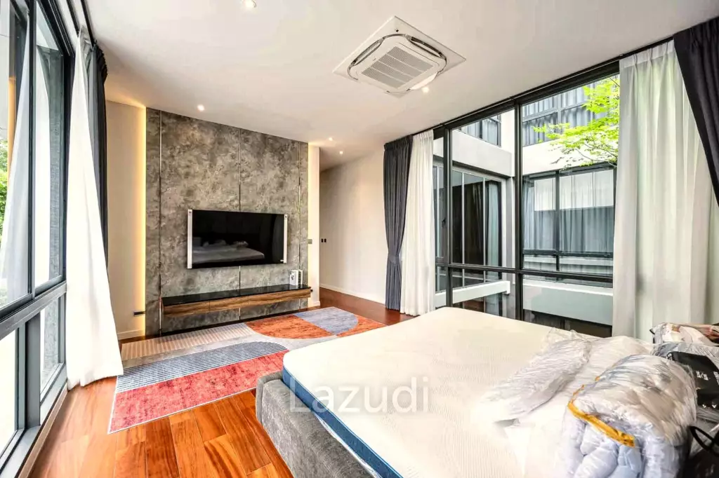 5 Bed 7 Bath 698 SQ.M Bugaan Pattanakarn