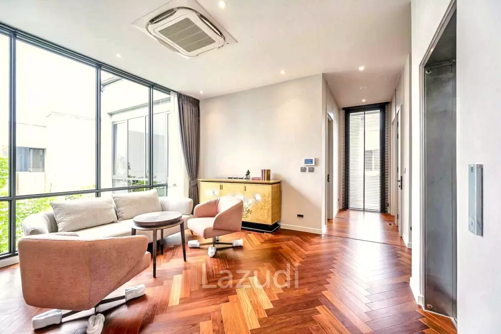 5 Bed 7 Bath 698 SQ.M Bugaan Pattanakarn