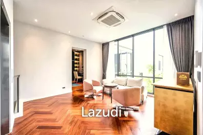 5 Bed 7 Bath 698 SQ.M Bugaan Pattanakarn