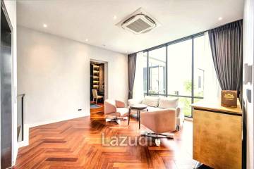 5 Bed 7 Bath 698 SQ.M Bugaan Pattanakarn