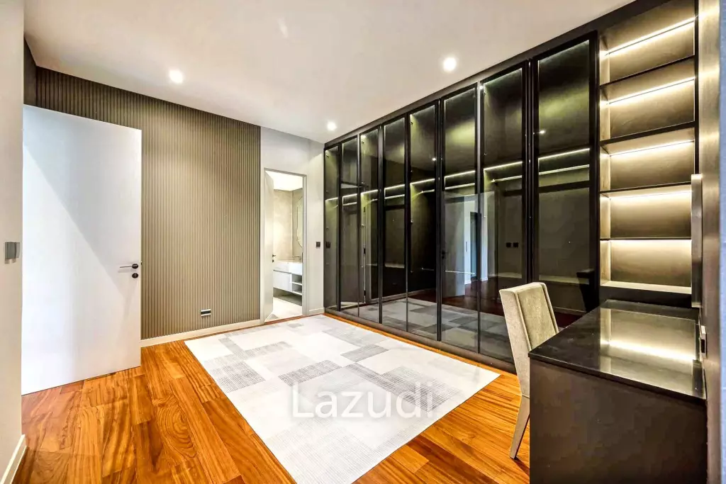 5 Bed 7 Bath 698 SQ.M Bugaan Pattanakarn