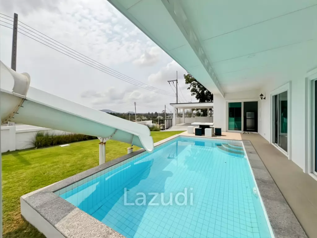 Modern 3.5 Bedroom Pool Villa in Hua Hin with Scenic Mountain View For Sale/Rent