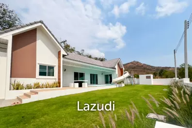 Modern 3.5 Bedroom Pool Villa in Hua Hin with Scenic Mountain View For Sale/Rent