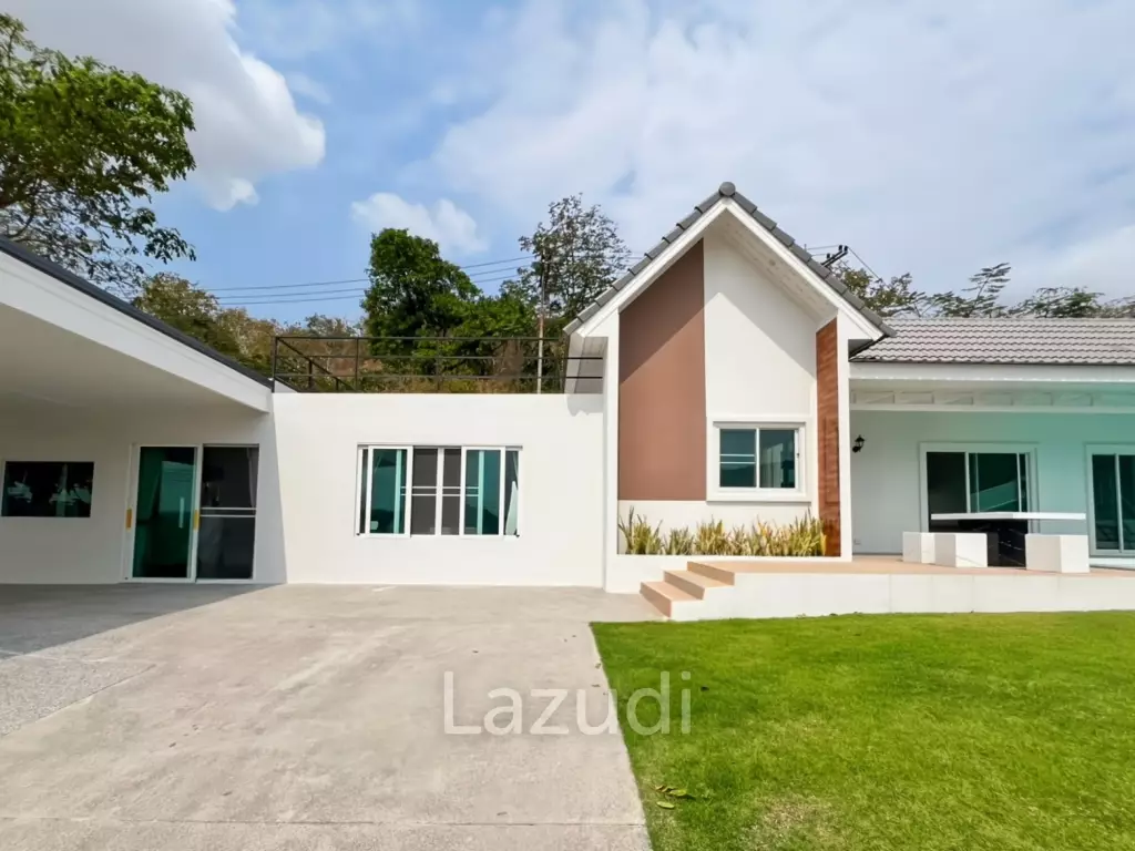 Modern 3.5 Bedroom Pool Villa in Hua Hin with Scenic Mountain View For Sale/Rent